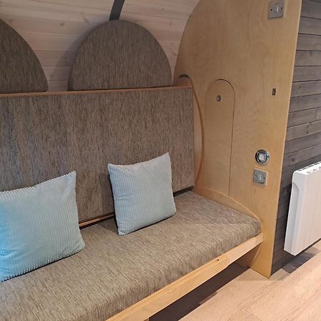 Celtic Minor Pods Villa Ystalyfera Exteriör bild